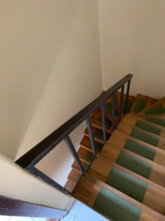 Whitehouse Alsoors Aparthotel Bagian luar foto