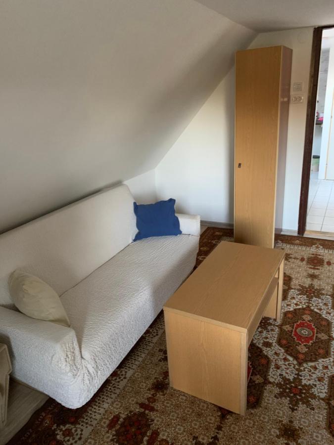 Whitehouse Alsoors Aparthotel Bagian luar foto