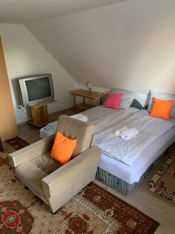 Whitehouse Alsoors Aparthotel Bagian luar foto